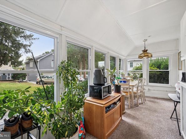 15 Oakland Road, Broomall PA 19008