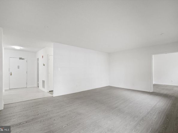 3709 South George Mason Drive 114, Falls Church VA 22041