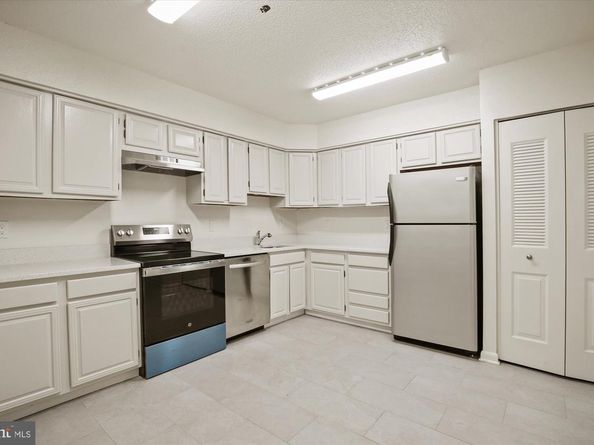 3709 South George Mason Drive 114, Falls Church VA 22041