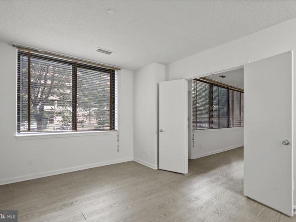 3709 South George Mason Drive 114, Falls Church VA 22041