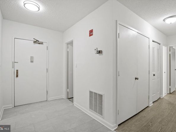 3709 South George Mason Drive 114, Falls Church VA 22041
