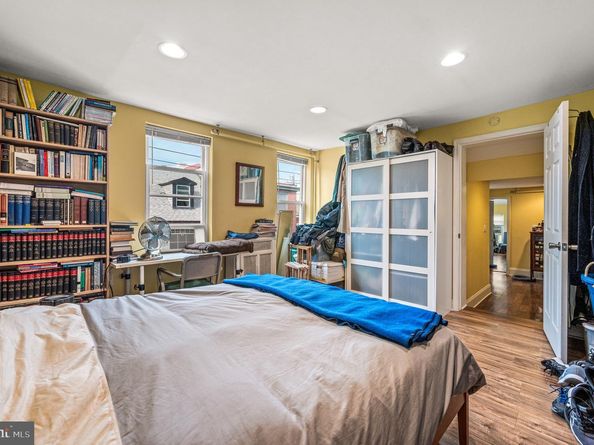 978 N Lawrence Street, Philadelphia PA 19123