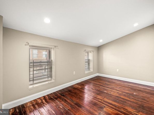 978 N Lawrence Street, Philadelphia PA 19123