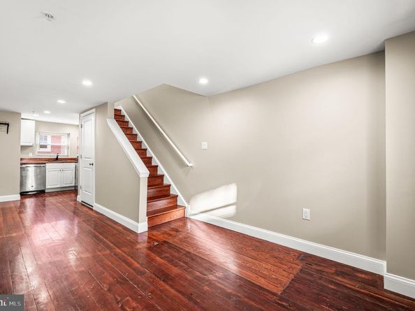 978 N Lawrence Street, Philadelphia PA 19123