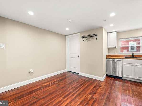 978 N Lawrence Street, Philadelphia PA 19123