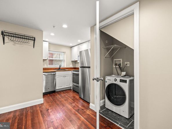 978 N Lawrence Street, Philadelphia PA 19123