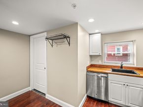 978 N Lawrence Street, Philadelphia PA 19123