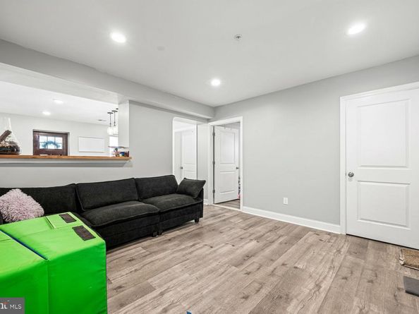 978 N Lawrence Street, Philadelphia PA 19123