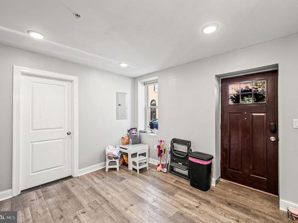 978 N Lawrence Street, Philadelphia PA 19123