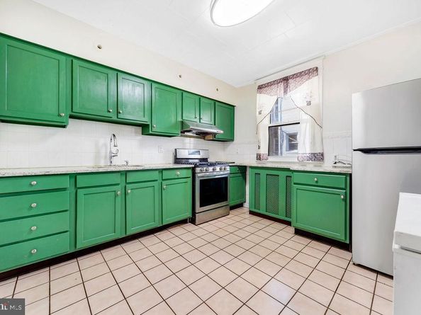 214 Kingston Road, Upper Darby PA 19082