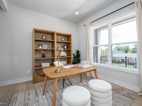 880 N Madison Street, Arlington VA 22205