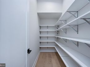 880 N Madison Street, Arlington VA 22205