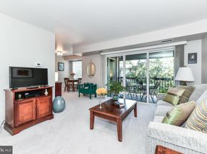 210 Park Terrace Court SE 62, Vienna VA 22180