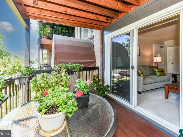 210 Park Terrace Court SE 62, Vienna VA 22180