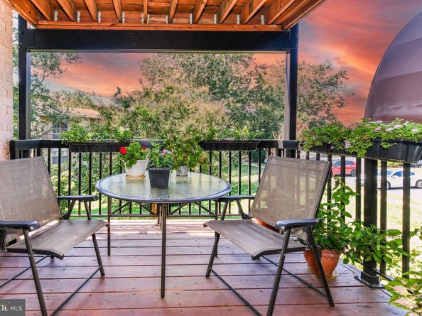 210 Park Terrace Court SE 62, Vienna VA 22180