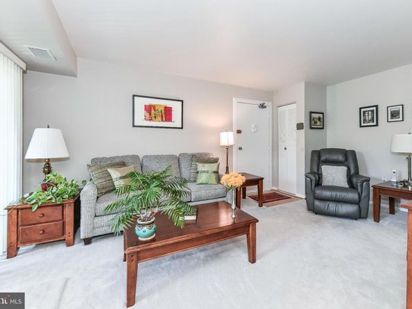 210 Park Terrace Court SE 62, Vienna VA 22180