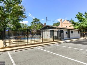 210 Park Terrace Court SE 62, Vienna VA 22180