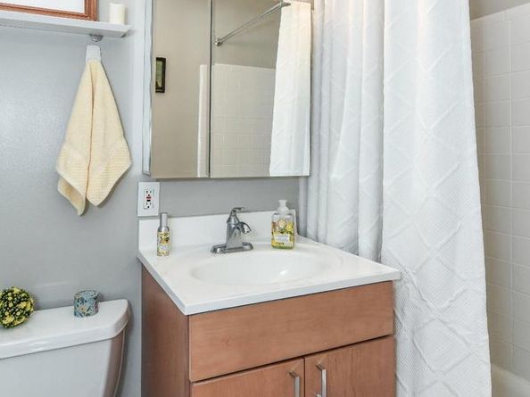 210 Park Terrace Court SE 62, Vienna VA 22180