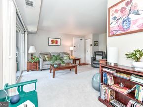 210 Park Terrace Court SE 62, Vienna VA 22180