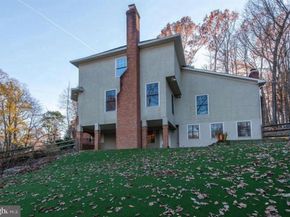2082 Hunters Crest Way, Vienna VA 22181
