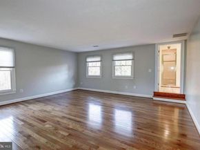 2082 Hunters Crest Way, Vienna VA 22181