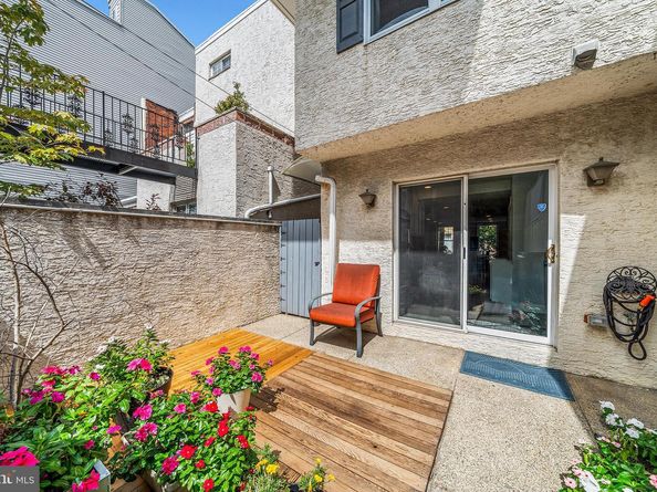 2140 Catharine Street, Philadelphia PA 19146