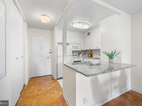 224 W Rittenhouse Square 217, Philadelphia PA 19103