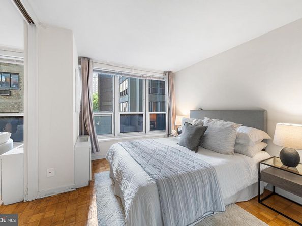 224 W Rittenhouse Square 217, Philadelphia PA 19103