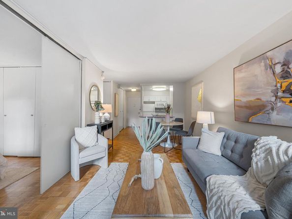224 W Rittenhouse Square 217, Philadelphia PA 19103