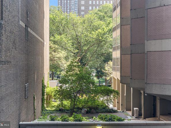 224 W Rittenhouse Square 217, Philadelphia PA 19103