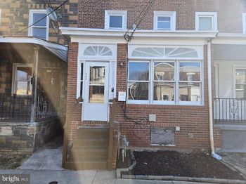 207 S 5TH Street