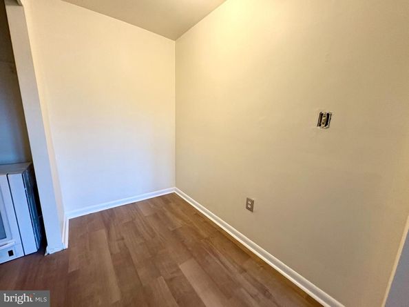 826 South Ave R8, Secane PA 19018