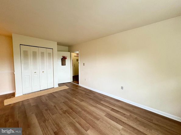 826 South Ave R8, Secane PA 19018
