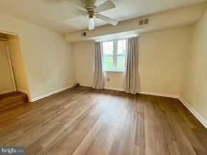 826 South Ave R8, Secane PA 19018