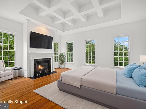 1200 Hunters Grove Court, Mclean VA 22102