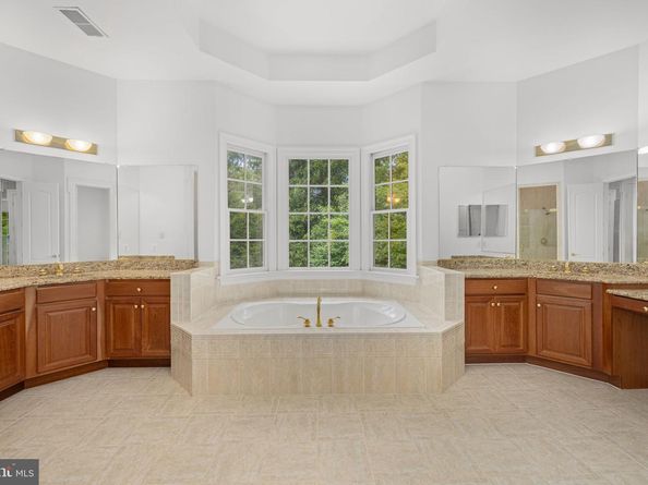 1200 Hunters Grove Court, Mclean VA 22102