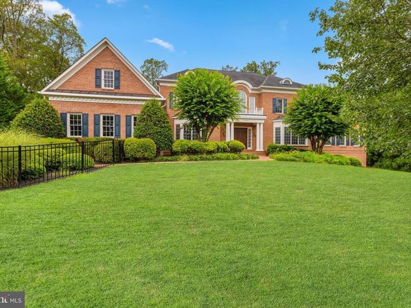 1200 Hunters Grove Court, Mclean VA 22102