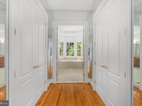 1200 Hunters Grove Court, Mclean VA 22102