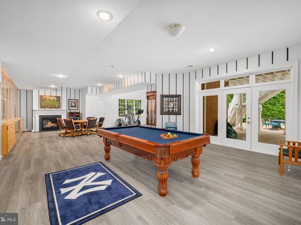 1200 Hunters Grove Court, Mclean VA 22102
