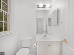 1200 Hunters Grove Court, Mclean VA 22102