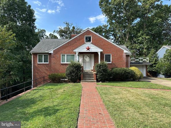 2356 South Pierce Street, Arlington VA 22202