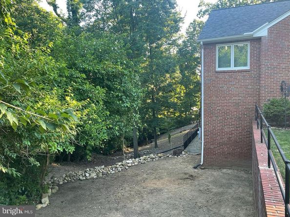 2356 South Pierce Street, Arlington VA 22202