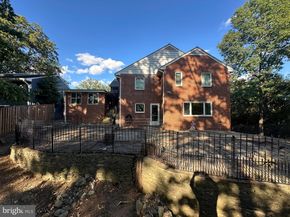 2356 South Pierce Street, Arlington VA 22202