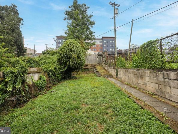 367 W Salaignac Street, Philadelphia PA 19128