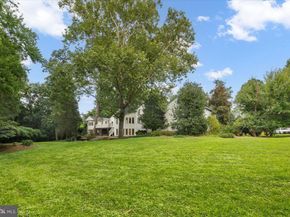 7058 Idylwood Road, Falls Church VA 22043