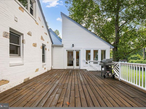 7058 Idylwood Road, Falls Church VA 22043