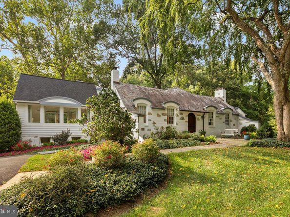 7058 Idylwood Road, Falls Church VA 22043