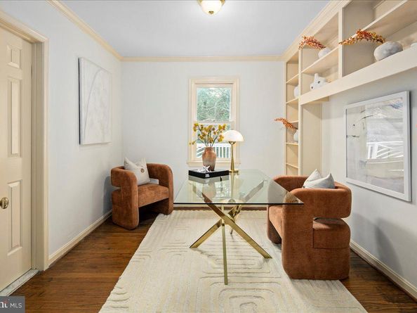 7058 Idylwood Road, Falls Church VA 22043