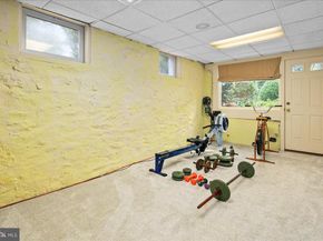 7058 Idylwood Road, Falls Church VA 22043