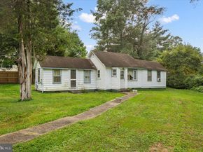 7058 Idylwood Road, Falls Church VA 22043